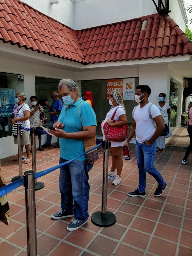 ¿Qué pasa con el distanciamiento físico? ¿Se olvida que el virus sigue activo entre nosotros? Así se evidencia el panorama en la Nueva EPS 8 10a9dcd4 552f 428e 8fea f9925389d0b3