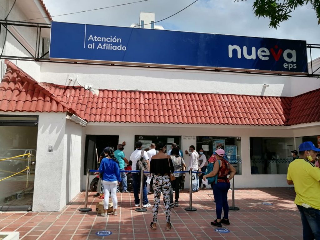 ¿Qué pasa con el distanciamiento físico? ¿Se olvida que el virus sigue activo entre nosotros? Así se evidencia el panorama en la Nueva EPS 3 Nueva EPS sin distacamiento