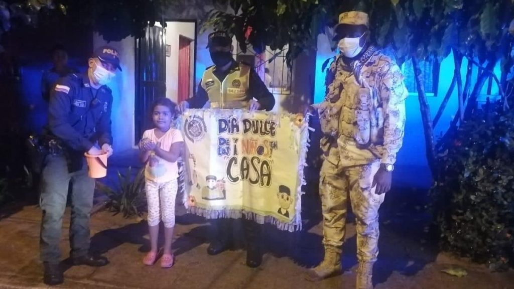 Entrega de dulces en casa en Salamina 1 1