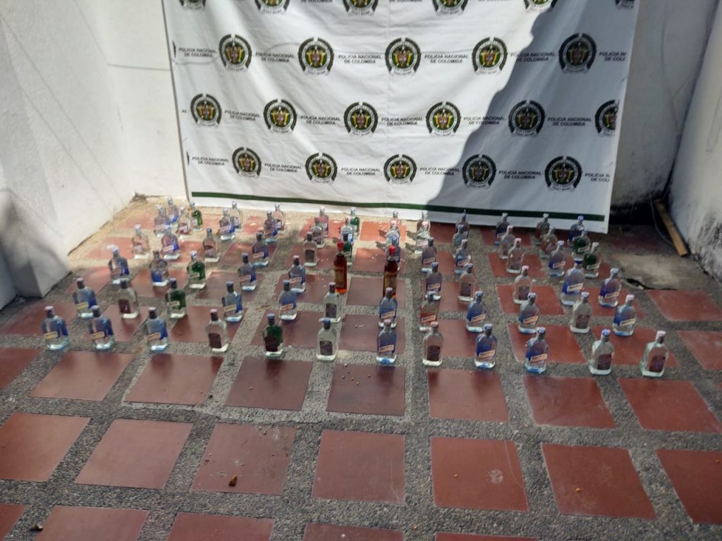 Incautacion de Licor adulterado en Fundacion 3