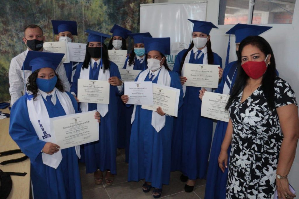 graduandos sistem center Puerto Colombia