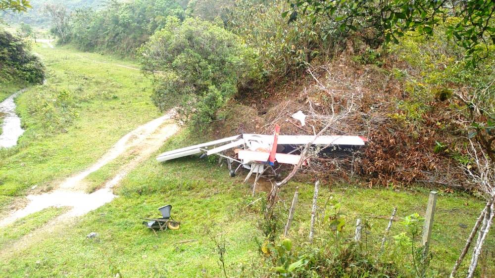 Avioneta se precipitó a tierra y cae en la vereda Las Ánimas 2 IMG 20210323 WA0074