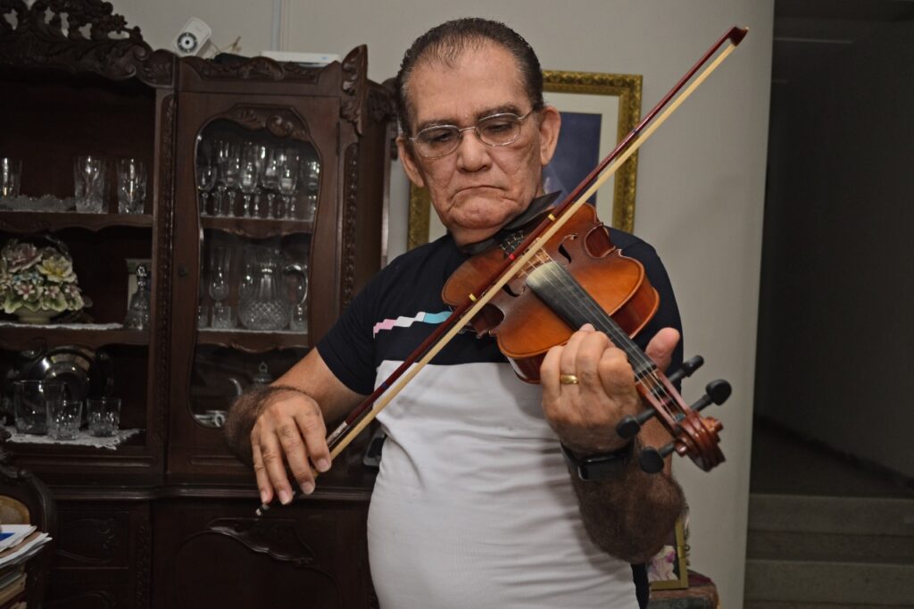 Eduardo Jinete, un maestro que respira música y talento 2 WhatsApp Image 2021 07 09 at 8.34.23 PM 2
