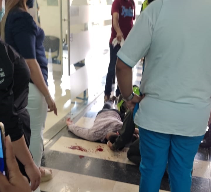 Un Policía herido en medio de atraco a sucursal de un banco al norte de Barranquilla 1 ff864d90 ac2d 4e67 b672 e1c55c758ac6 1