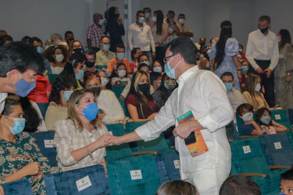 Gobernador Carlos Caicedo lanza ‘Macondo Musical el programa que beneficiara a mas de 10 mil ninos y generara cientos de empleos en Magdalena 6
