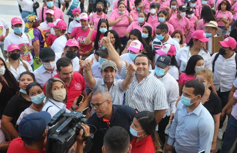 "Quiero transformar a Colombia como lo hicimos con Barranquilla": Alejandro Char 1 2