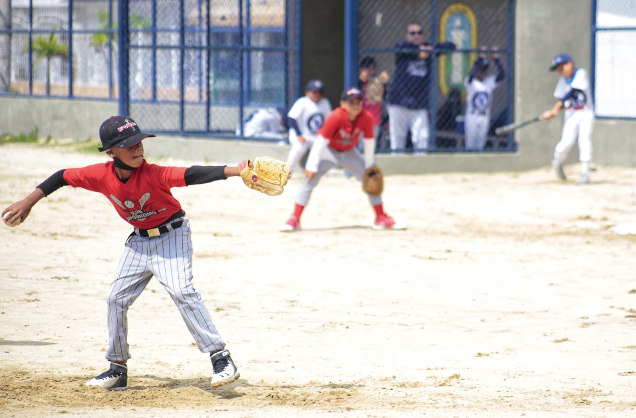 Escuela y Semilleros Club Béisbol Hipódromo, una ventana para los nuevos talentos del béisbol 2 Escuela y Semilleros Club Beisbol Hipodromo una ventana para los nuevos talentos del beisbol 6