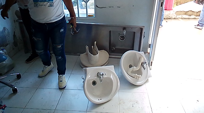 Denuncian desvalijamiento del Centro de Salud de Guaymaral 3 WhatsApp Image 2022 05 20 at 4.57.27 PM