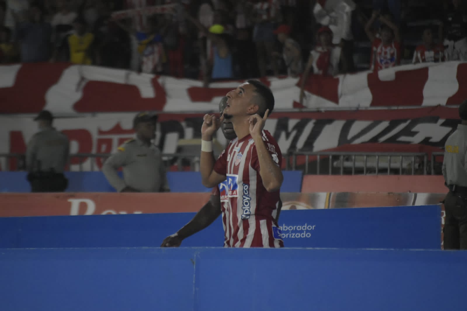 Junior gana parcialmente 2-1 a Nacional en el Metropolitano 2 Junior gana parcialmente 2 1 a Nacional en el Metropolitano