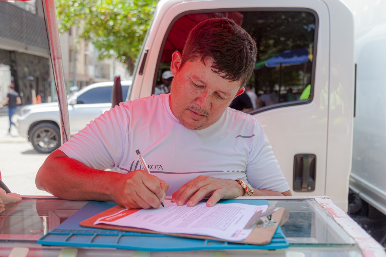 Santa Marta: 209 vendedores informales han restituido el espacio público en la carrera 5ta 2 Santa Marta 209 vendedores informales han restituido el espacio publico en la carrera 5ta 4