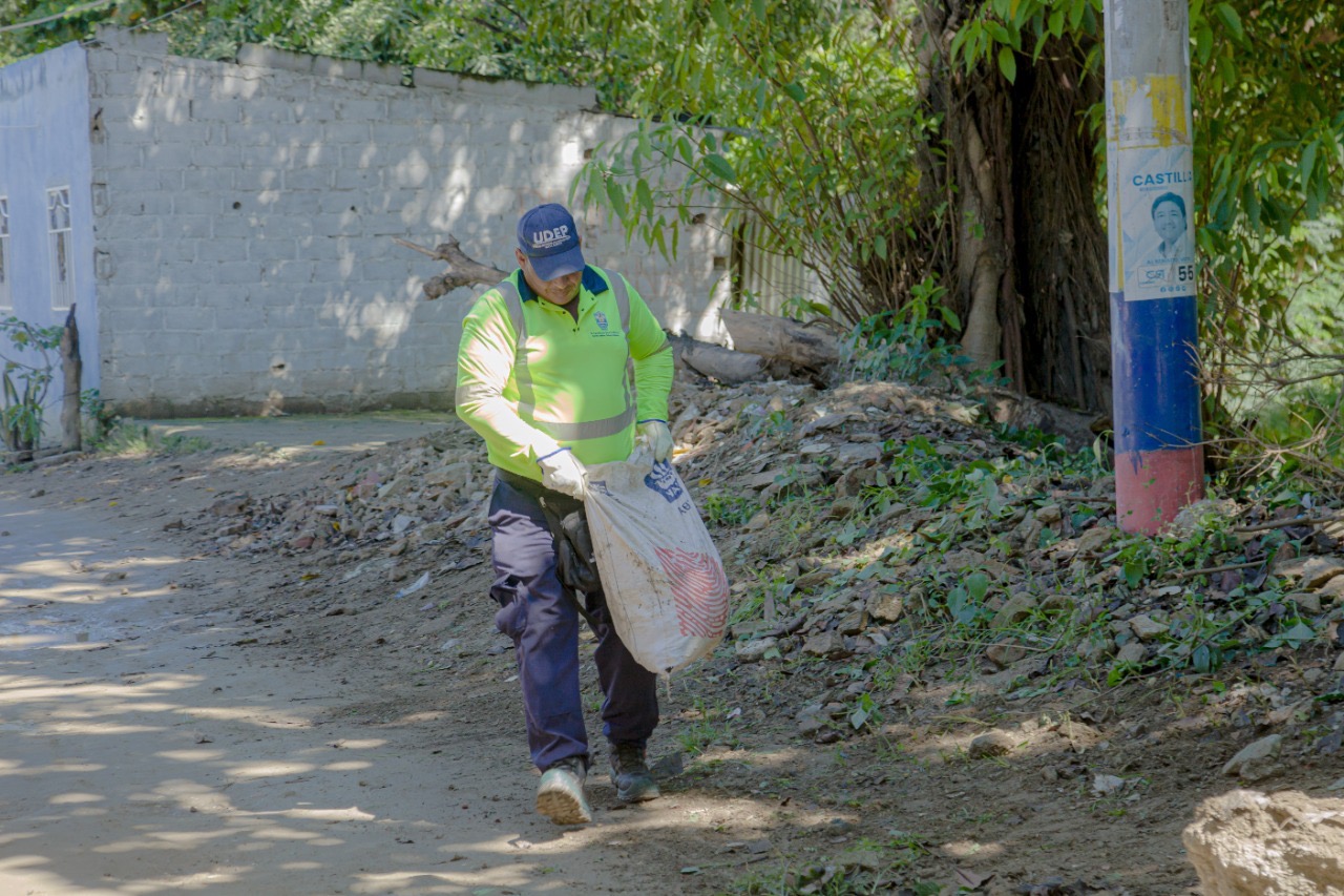 Santa Marta retira 420 kilos de basuras en jornada de limpieza en el río Manzanares 2 Santa Marta retira 420 kilos de basuras en jornada de limpieza en el rio Manzanares 5
