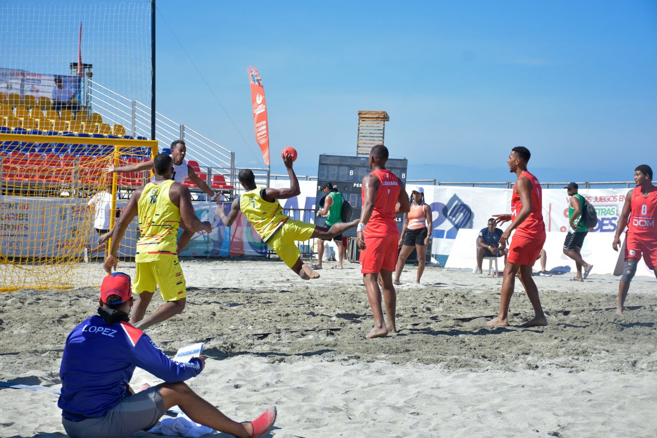 El Balonmano abrió la fiesta de los Juegos Centroamericanos y del Caribe de Mar y Playa en Santa Marta 5 El Balonmano abrio la fiesta de los Juegos Centroamericanos y del Caribe de Mar y Playa en Santa Marta 6
