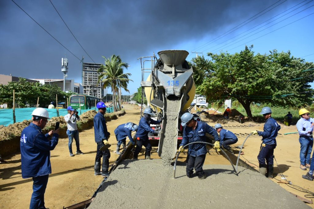 <em>La Gran Vía: comenzó construcción del pavimento en el primer tramo</em> 4 23297c60 a46f 4a09 b829 7e398ef0ad09