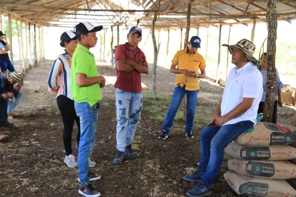 Alcalde Jaime Peña entrega recursos por $31.940.000 millones para financiar emprendimientos rurales en Plato 2 5272938b 1865 4bca 8647 7e318faf12e9