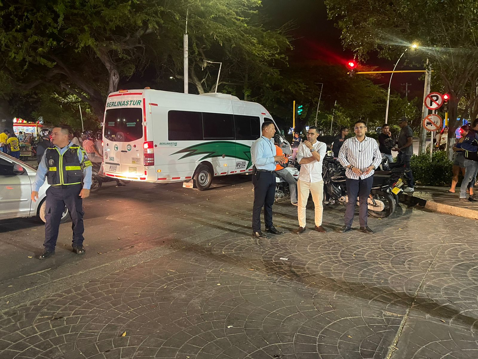 Alcaldía toma acciones para agilizar la movilidad a las afueras del centro comercial Buenavista 1 WhatsApp Image 2023 02 13 at 22.14.03 2