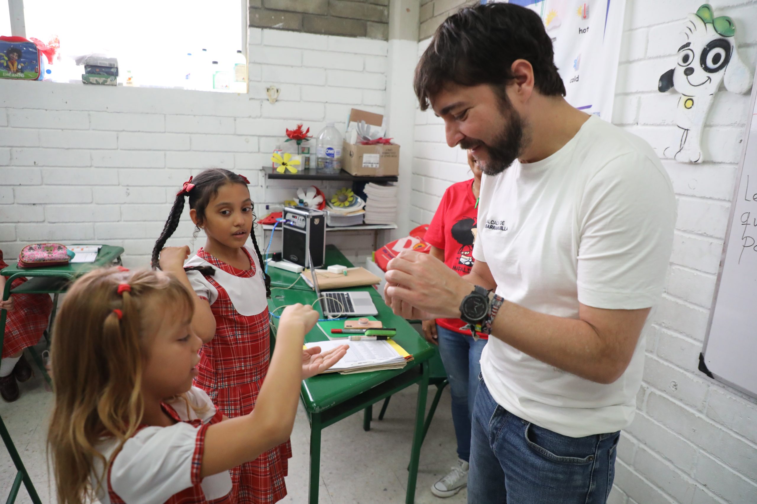 Con obras en IED Jorge N. Abello, Distrito le apuesta a la calidad educativa bilingüe desde los primeros años 3 1L1A0223 scaled