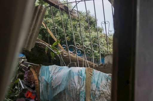 'Por el estruendo en las laminas mis hijas empezaron a gritar’’: relato de afectada por vendaval en Malambo 2 Por el estruendo en las laminas mis hijas empezaron a gritar relato de afectada por vendaval en Malambo 2