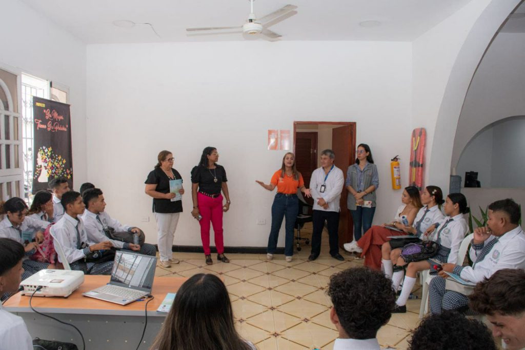 Gobernacion capacito a jovenes de Cienaga sobre democracia y contra el fraude electoral 2