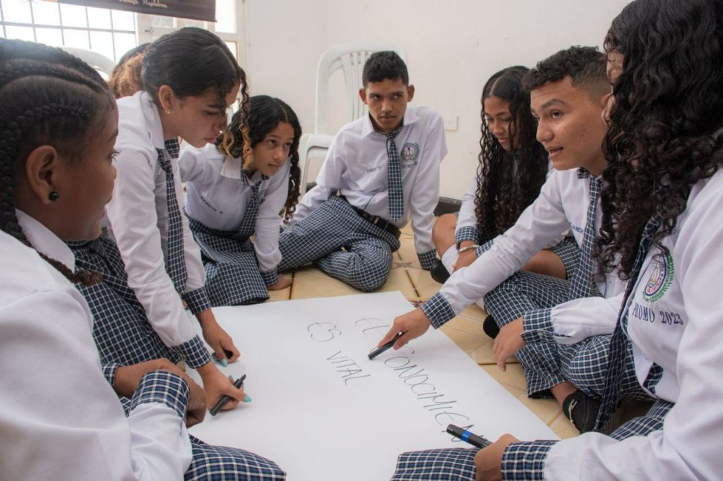 Gobernacion capacito a jovenes de Cienaga sobre democracia y contra el fraude electoral 5