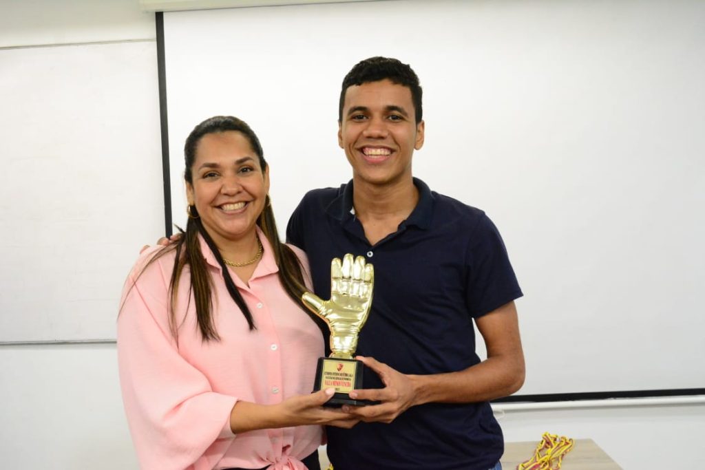 Manchester United gano 4 2 a Boca Juniors en Torneo Futsal Facultades Empresariales 2
