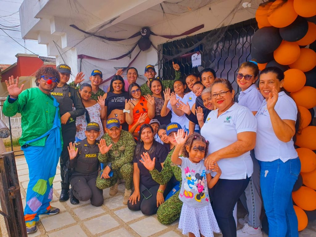 Con el “Día de los Atuendos” Policía Bolívar celebró el ‘Día de los Dulces’ con más de 350 niños de San Jacinto 3 6e1fad47 831b 46ed 95bc 8b3de3af14e1