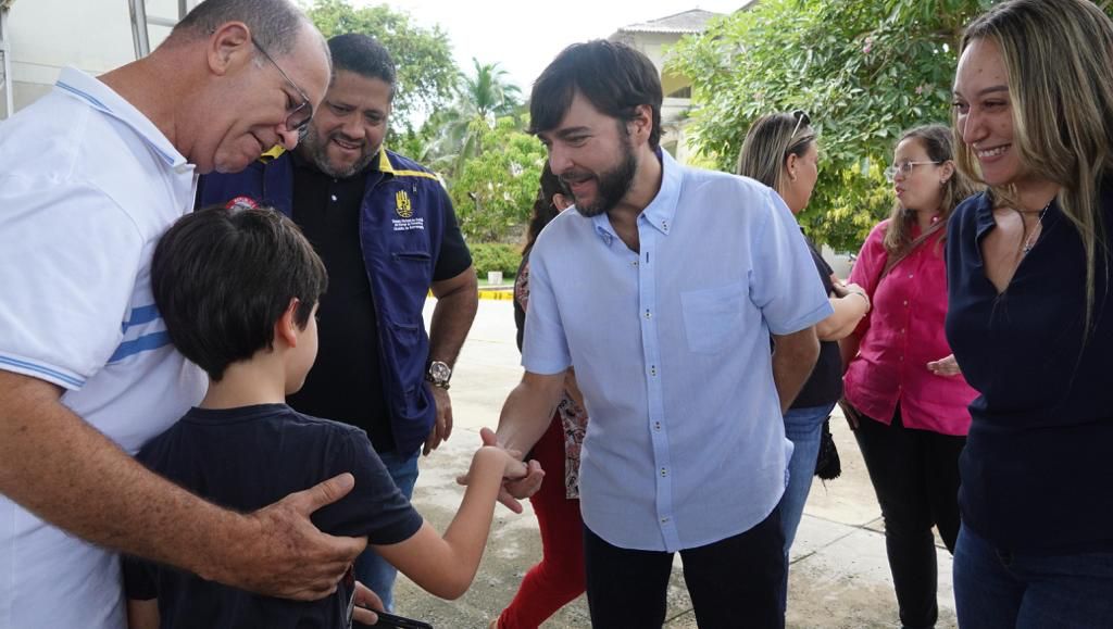 Calma en jornada electoral: Alcalde Jaime Pumarejo Heins ya ejerció su derecho al voto 3 856c41fd ff97 44c1 aade c3ed85080e75 1