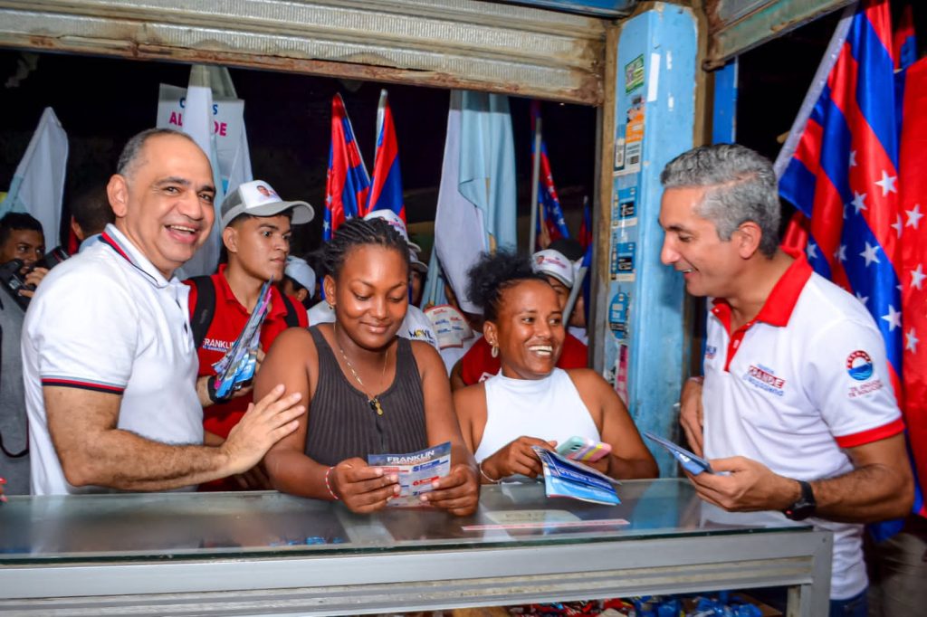 Franklin, recibe multitudinario apoyo en el barrio La Paz 2 WhatsApp Image 2023 10 09 at 4.14.45 PM 1