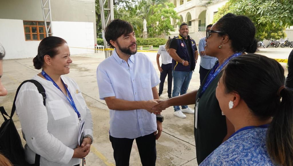 Calma en jornada electoral: Alcalde Jaime Pumarejo Heins ya ejerció su derecho al voto 5 c8b66e54 08ef 47dd 9d9a 21d97878f147