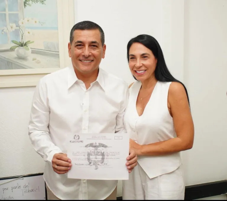 Dumek y Yamilito recibieron credenciales y comenzó guerra sucia 1 Dumek credencial