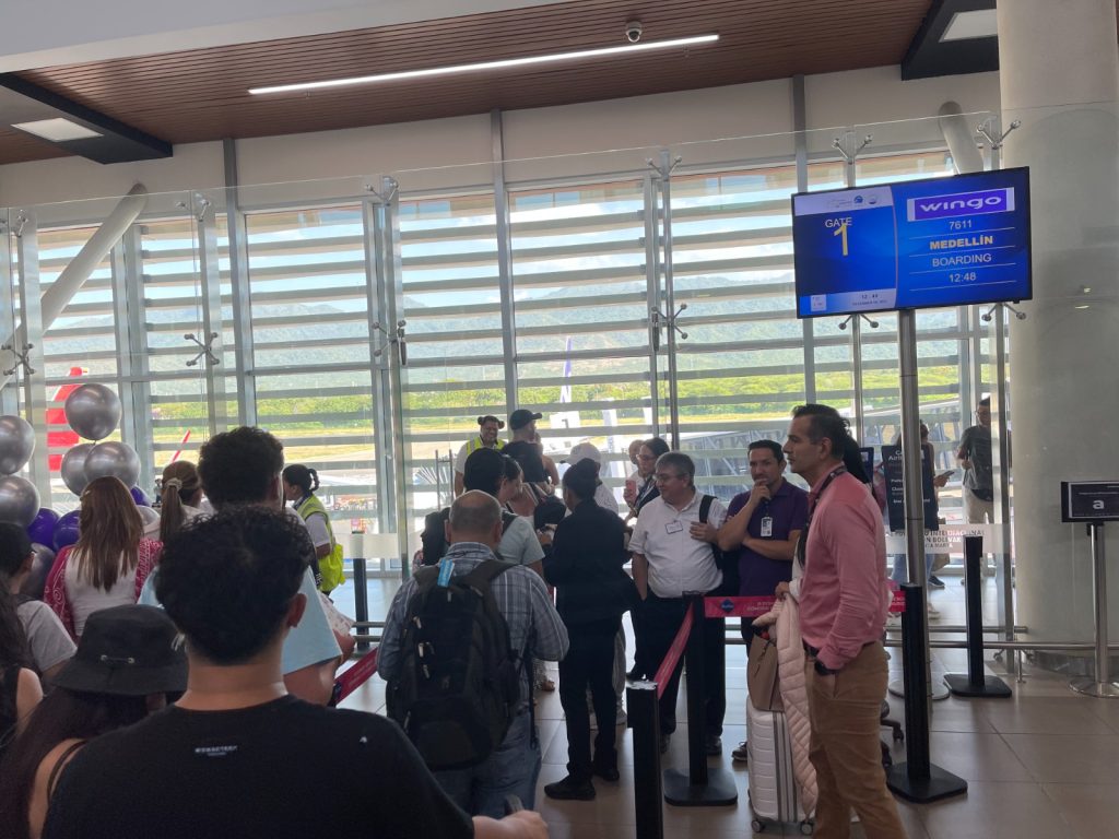 Aeropuertos de Oriente S.A.S. y Wingo inaguran la nueva ruta aérea Santa Marta - Medellín 1 WhatsApp Image 2023 12 04 at 3.56.18 PM