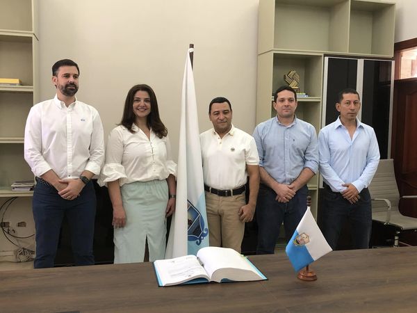 Este es el nuevo gabinete Municipal de Santa Marta: Carlos Pinedo Cuello posesionó a su equipo de trabajo 4 414975879 932061535156646 4226759168069384912 n