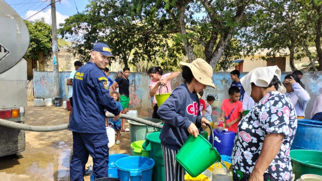 Armada de Colombia entregó 220 mil litros de agua potable a comunidades afectadas por sequía 1 7fe16580 c04c 4120 94c8 2f4005f1941e