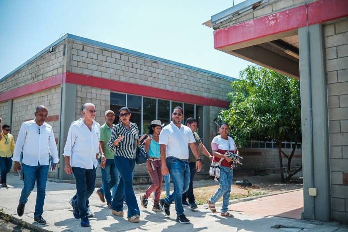 Casa a casa, Eduardo Verano busca a niños de Piojó e Hibácharo para matricularlos 2 Imagen de WhatsApp 2024 02 18 a las 19.51.26 0221f625