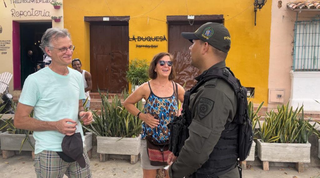Grupo Gaula de la Policía Bolívar adelanta jornada de prevención en Mompox ante la llegada de la Semana Santa 3 25eca105 8eb2 48f2 ab10 1272452f2e5c