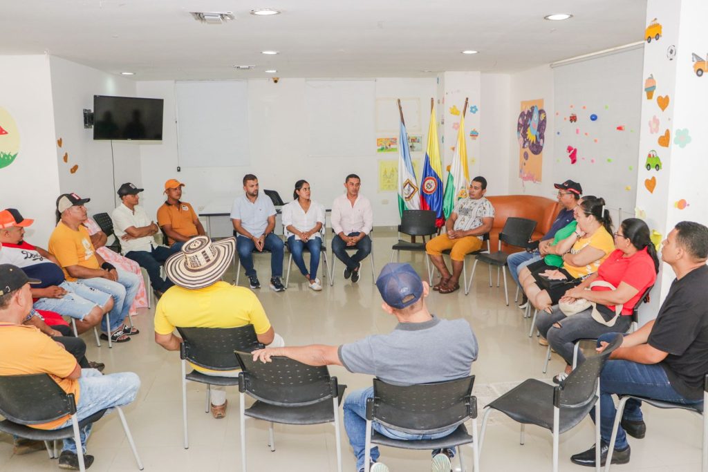 Reunión con los comerciantes del pabellón de carne de Cereabastos de Cereté: Un diálogo por la mejora del mercado 4 63b0d2ca f72d 4b78 bf35 65ef19024da0