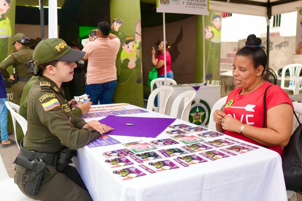 Feria Pa’ la Calle atendió a 3.500 ciudadanos de la localidad Metropolitana 3 Feria Pa la Calle Sta Maria 4