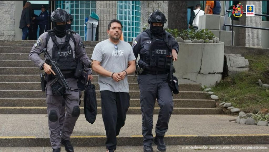 Capturado exfiscal de la JEP por recibir sobornos para favorecer a Jesús Santrich 1 GIu 57lWoAAU3Zt