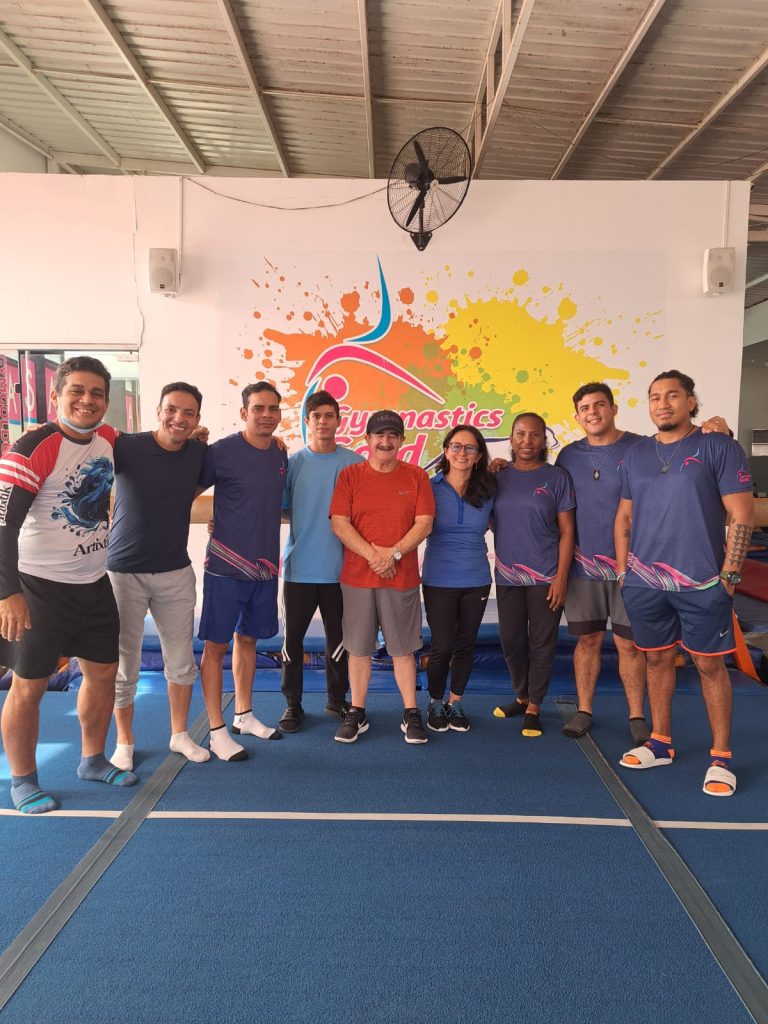 Éxito total en campamento intensivo de Gymnastics Gold 6 Gymnastics Gold 2