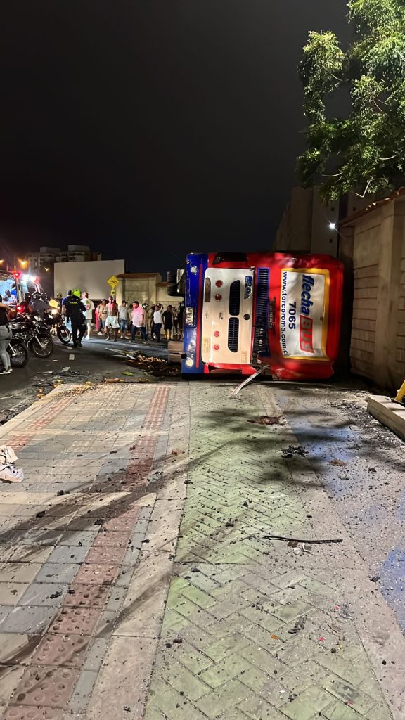 Accidente de tránsito en la glorieta la Piragua deja 2 personas fallecidas 1 a8886dec 7417 4fd2 b69c e4809448414b