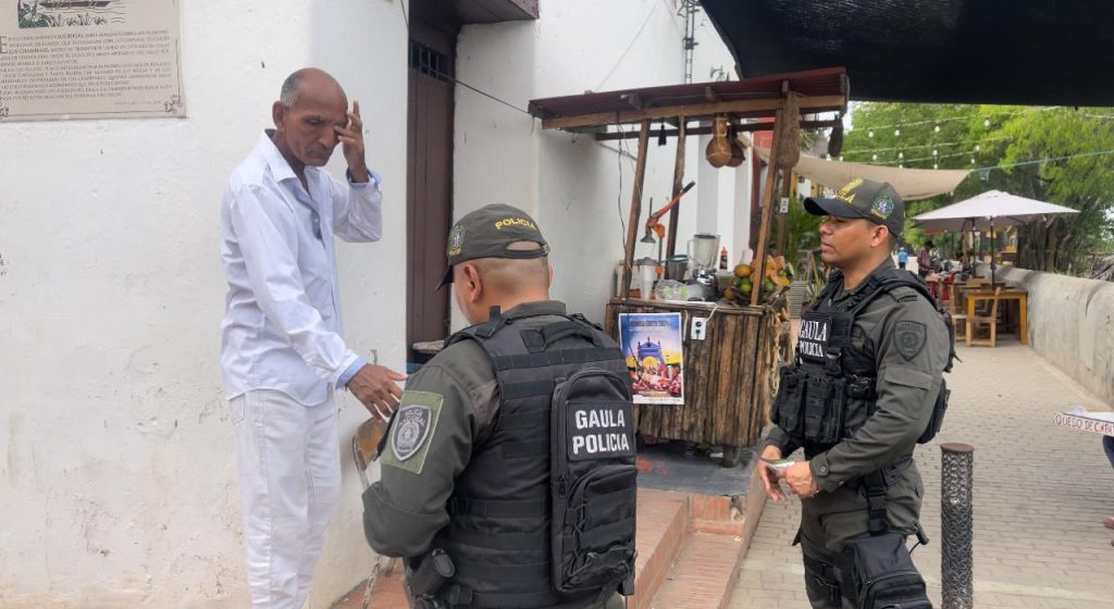 Grupo Gaula de la Policía Bolívar adelanta jornada de prevención en Mompox ante la llegada de la Semana Santa 6 db0ac2fb 37e5 470d 8be3 86a20210a5ce