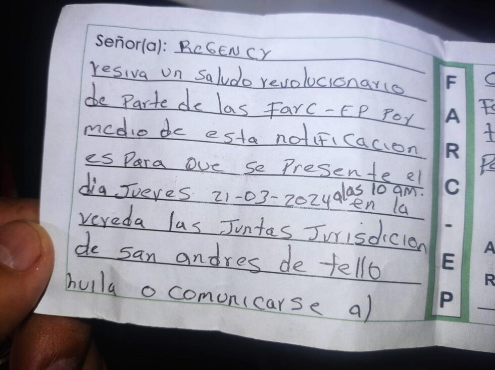 Continúan tensiones por citaciones de disidencias en el Huila 1 panfletos de disidencias de Las FARC en Huila