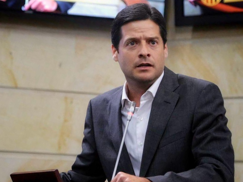 Senador denuncia manipulación de video con IA para afectar su reputación 1 senador Mauricio Gomez Amin