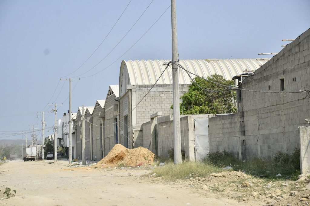 Triple A desmantela conexiones ilegales en bodegas industriales ubicadas en Juan Mina 5 37c25ec5 15b5 4670 878e 23782e0006d7