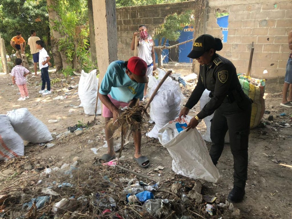Vecinos del barrio Minuto de Dios en Magangué golearon a la delincuencia en una tarde de fútbol, colores y limpieza 7 4254e503 5be0 44df a879 962f6eb53955