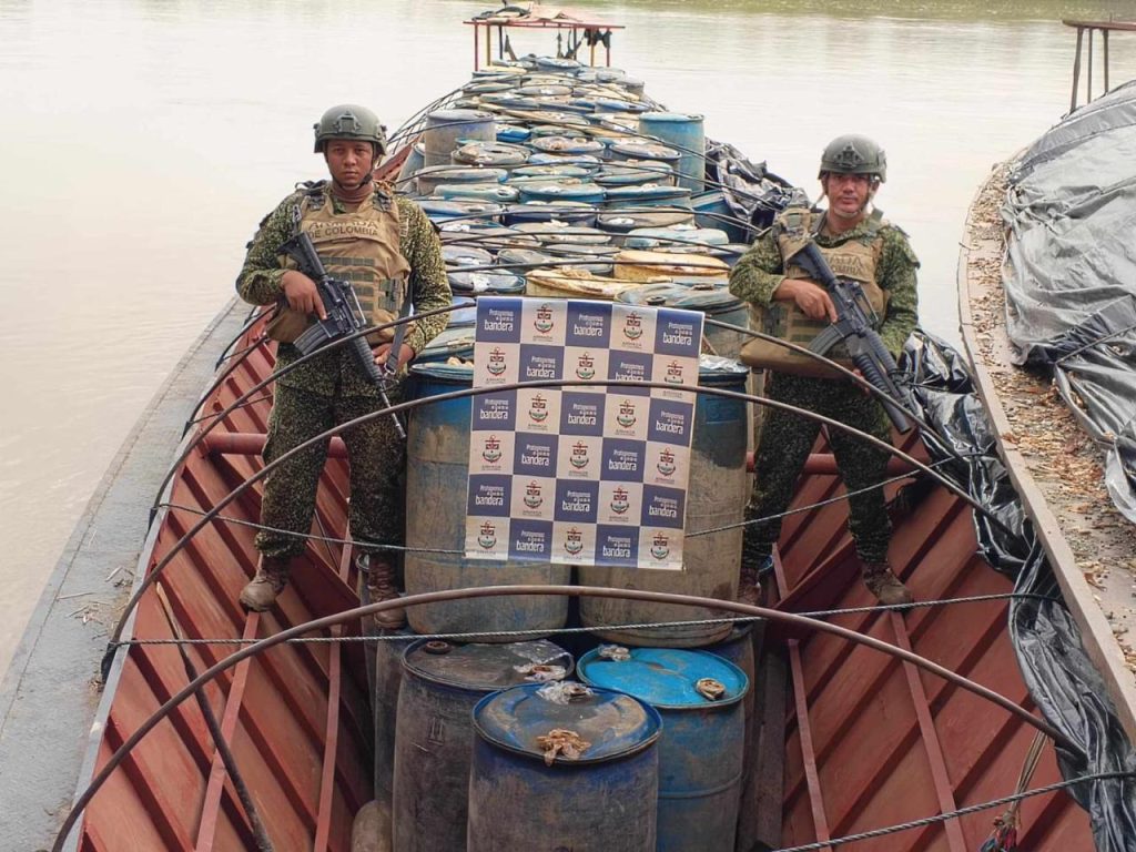 Armada de Colombia incautó insumos utilizados en el procesamiento de sustancias ilícitas 5 4ce401bb f767 43c1 bbba 47d9f6d3b385