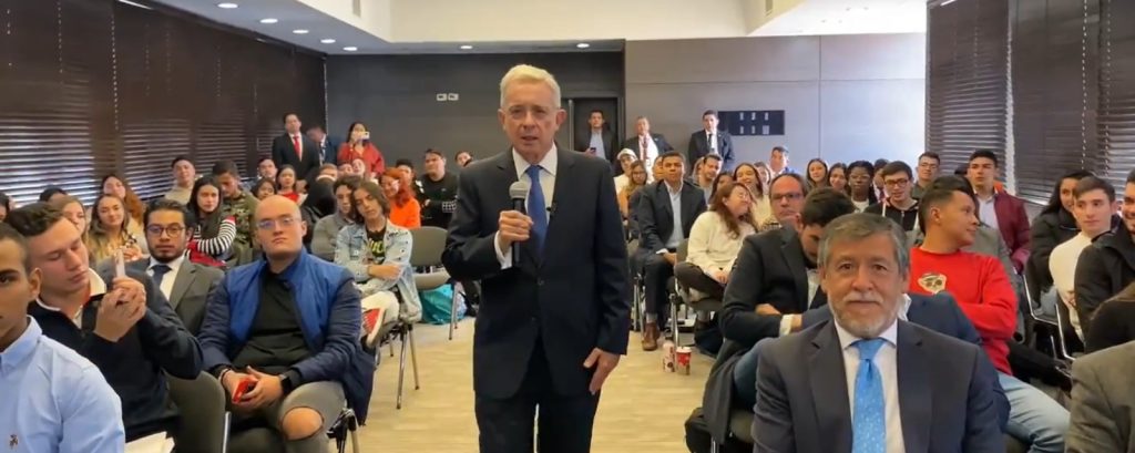 Ante el reciente llamado de la Fiscalía a Uribe, Lafaurie afirmó que crece el mito de un nuevo “Campeador” invencible en la política colombiana 1 515c49b3 5a2c 4fa1 a0d3 0c8eab901b36