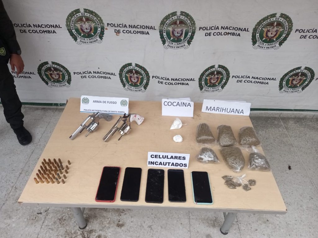 Cayeron alias “Pipe Bareta” y alias “Yerlis”, dos presuntos sicarios al servicio de las Autodefensas Conquistadores de la Sierra Nevada 3 63daf160 0ee7 4b2b 8cdd 02896e0f02ca