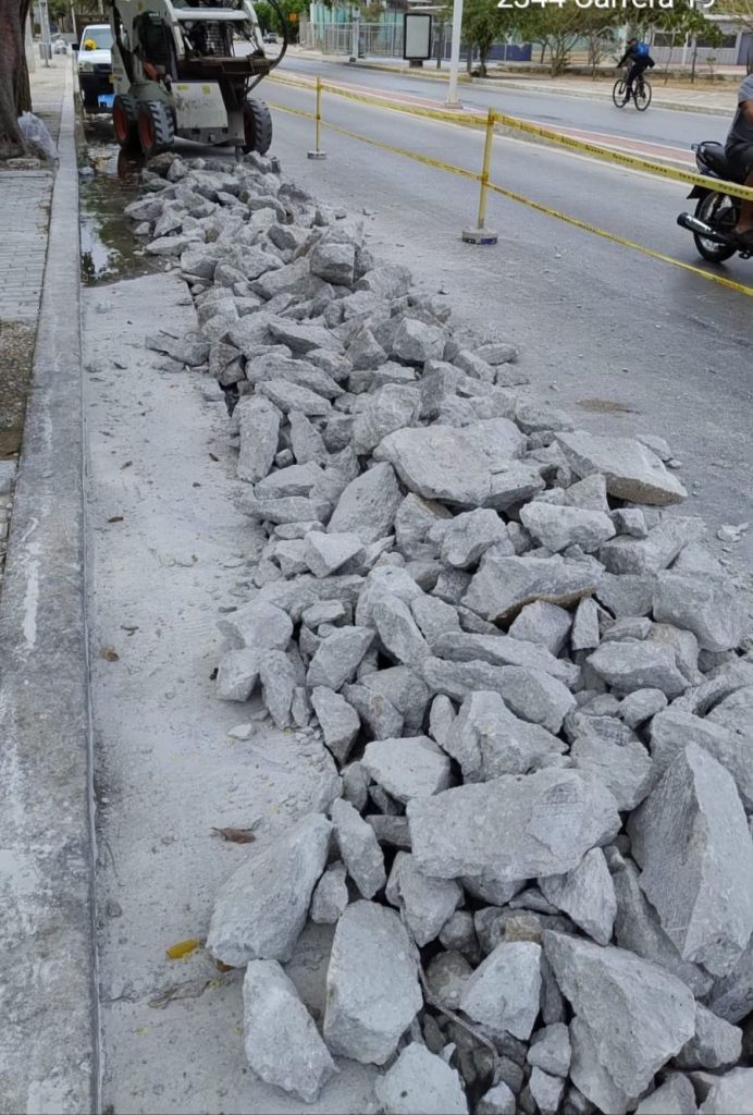 Reparación de infraestructura de alcantarillado en Carrera 19 con Calle 22 A de Santa Marta 1 Essmar trabajos Santa Marta