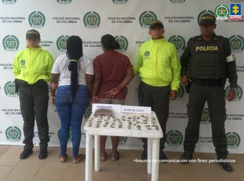 Asegurados ocho presuntos integrantes de red que comercializaba estupefacientes en Cartagena 2 Foto 2 boletin 10 de abril estupefacientes 485x360 1