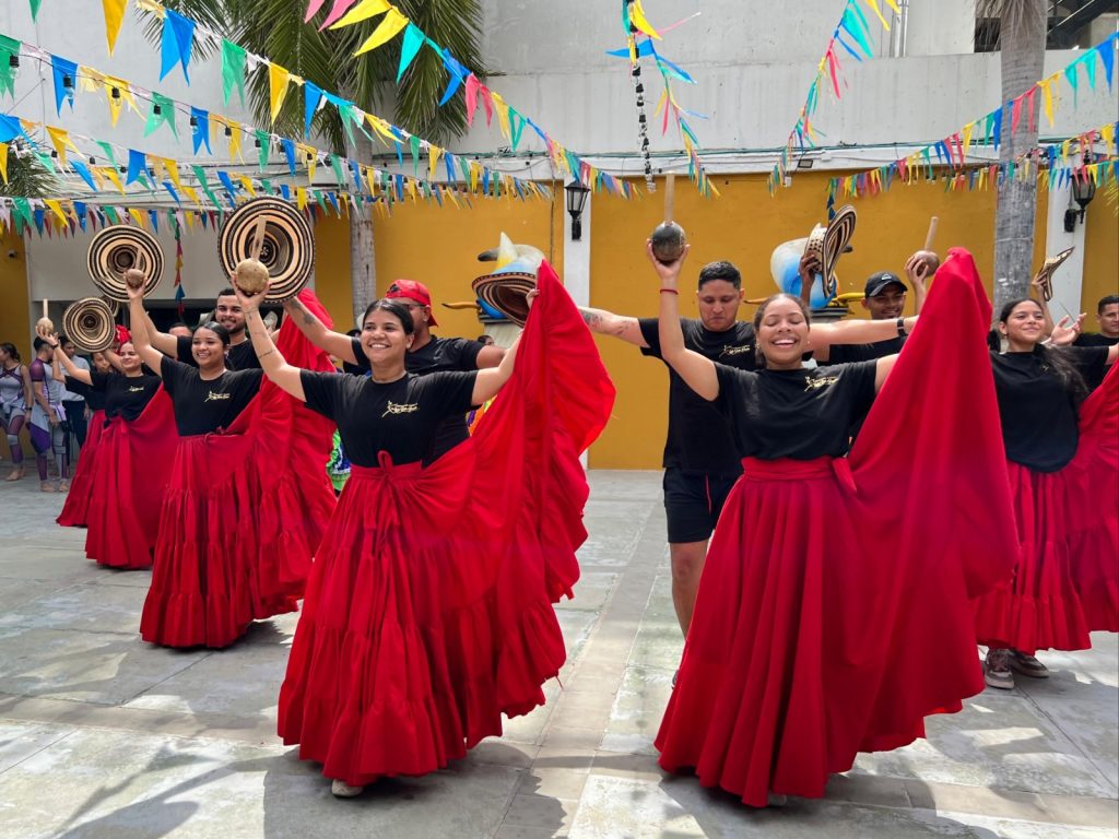 Barranquilla y su Carnaval llegan al Festival de la Leyenda Vallenata 2 Muestra Carnaval 4